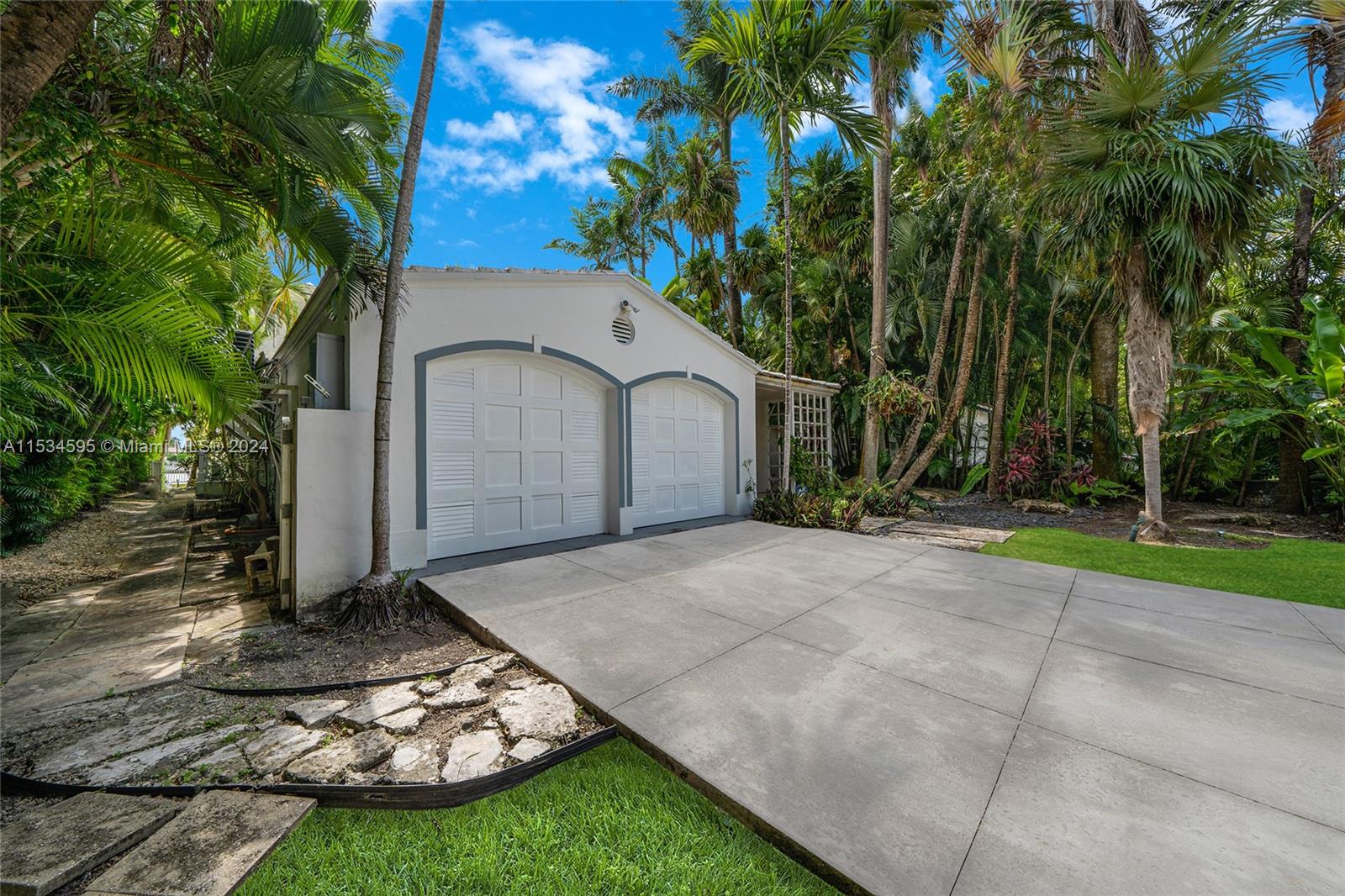 SAN MARINO ISLAND - Residential