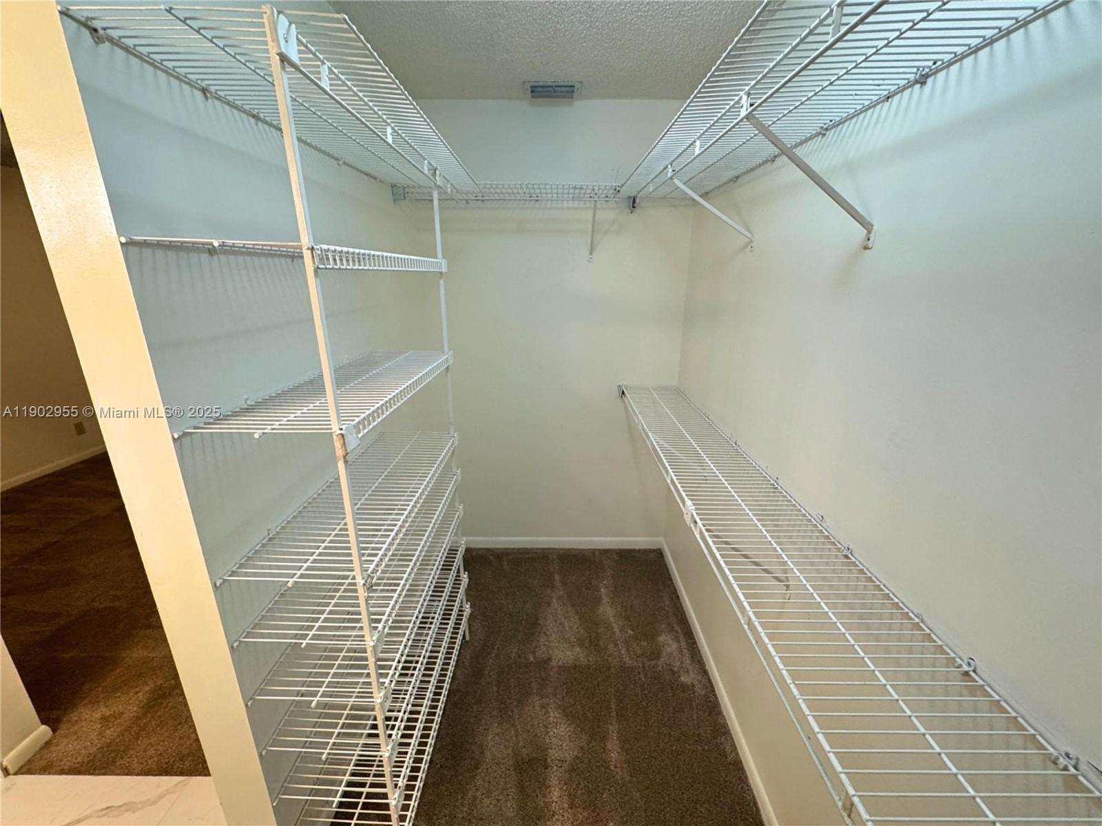 APPLEWOOD VILLAGE 1-C CON - Residential Lease