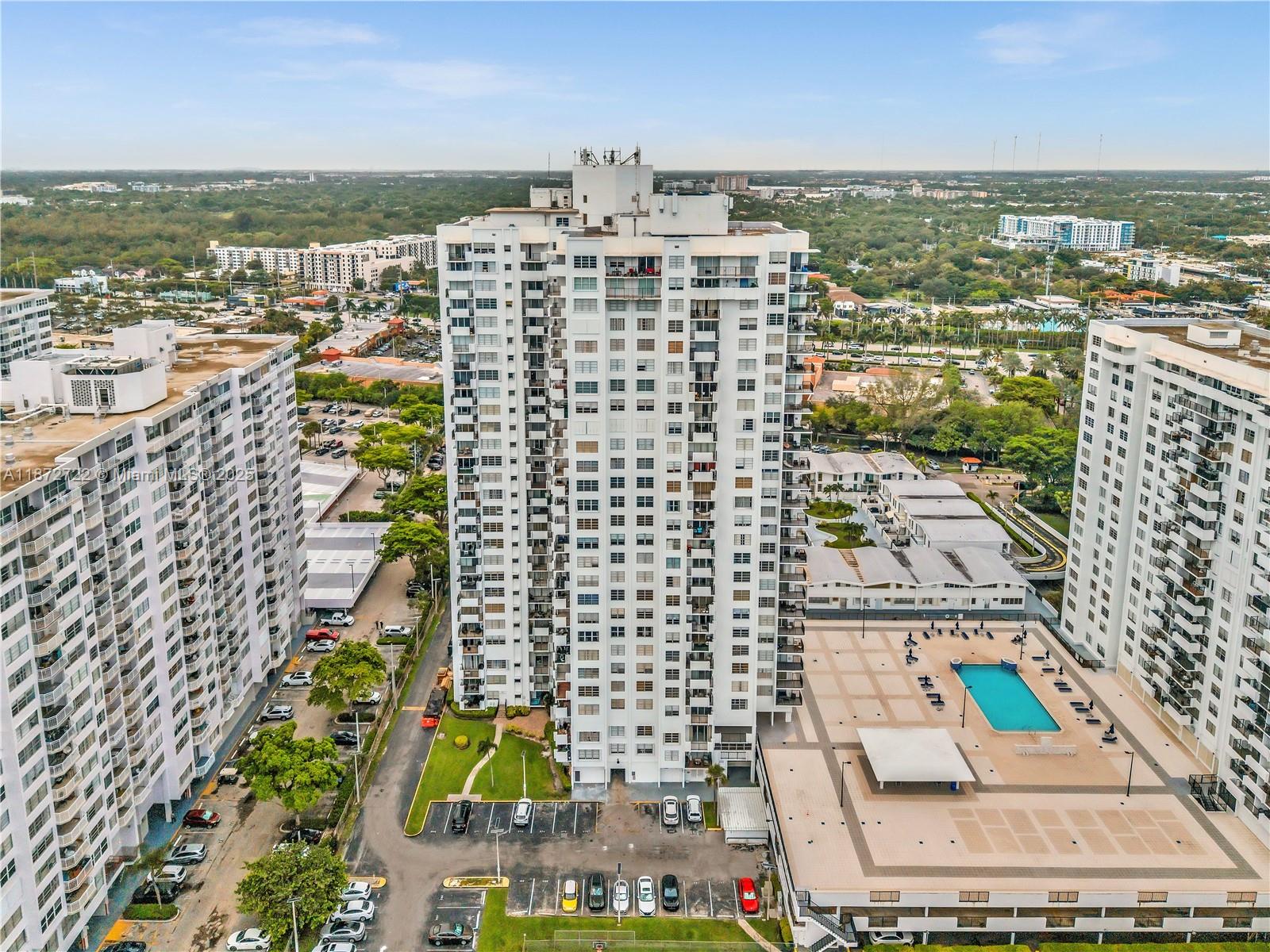 COMMODORE PLAZA CONDO - Residential