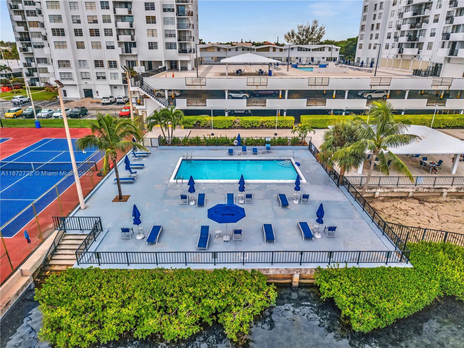 COMMODORE PLAZA CONDO - Residential