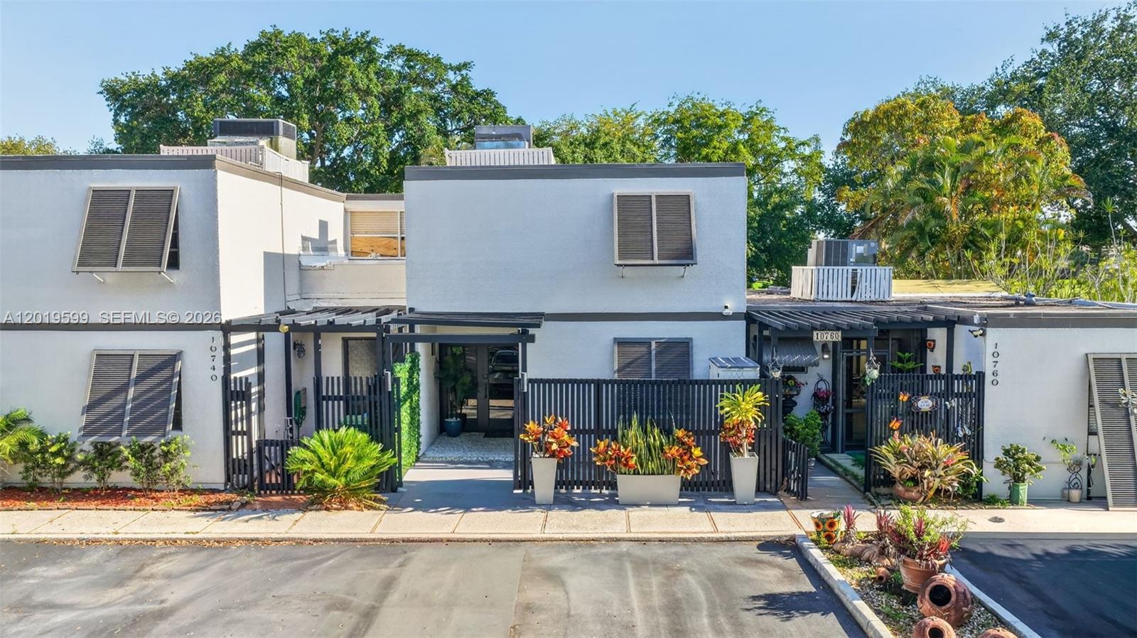 EVERGLADES SUGAR & LAND C - Residential