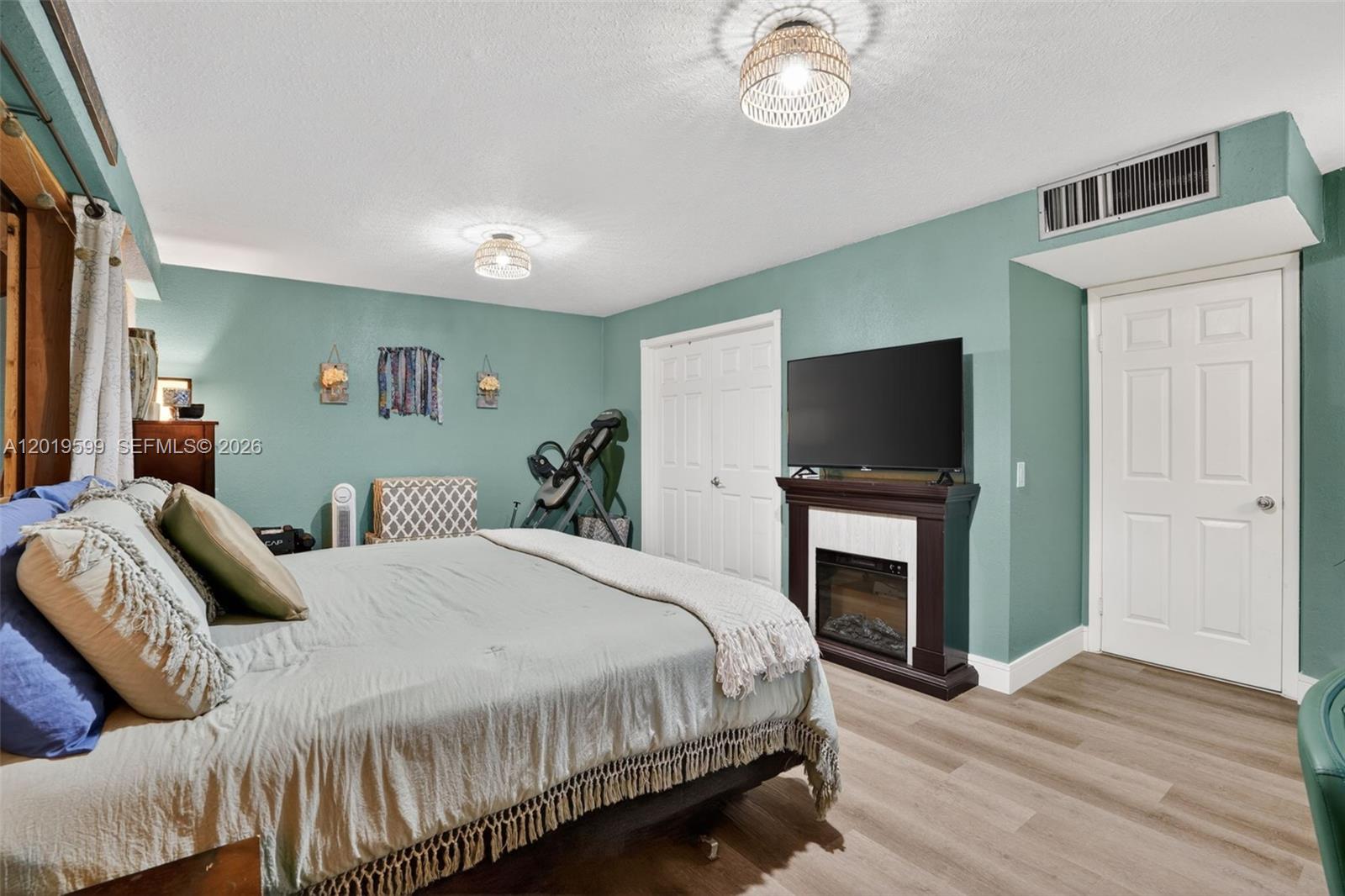 EVERGLADES SUGAR & LAND C - Residential