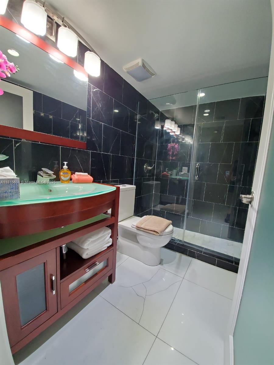 THE GRAND FKA VENETIA - Residential Lease