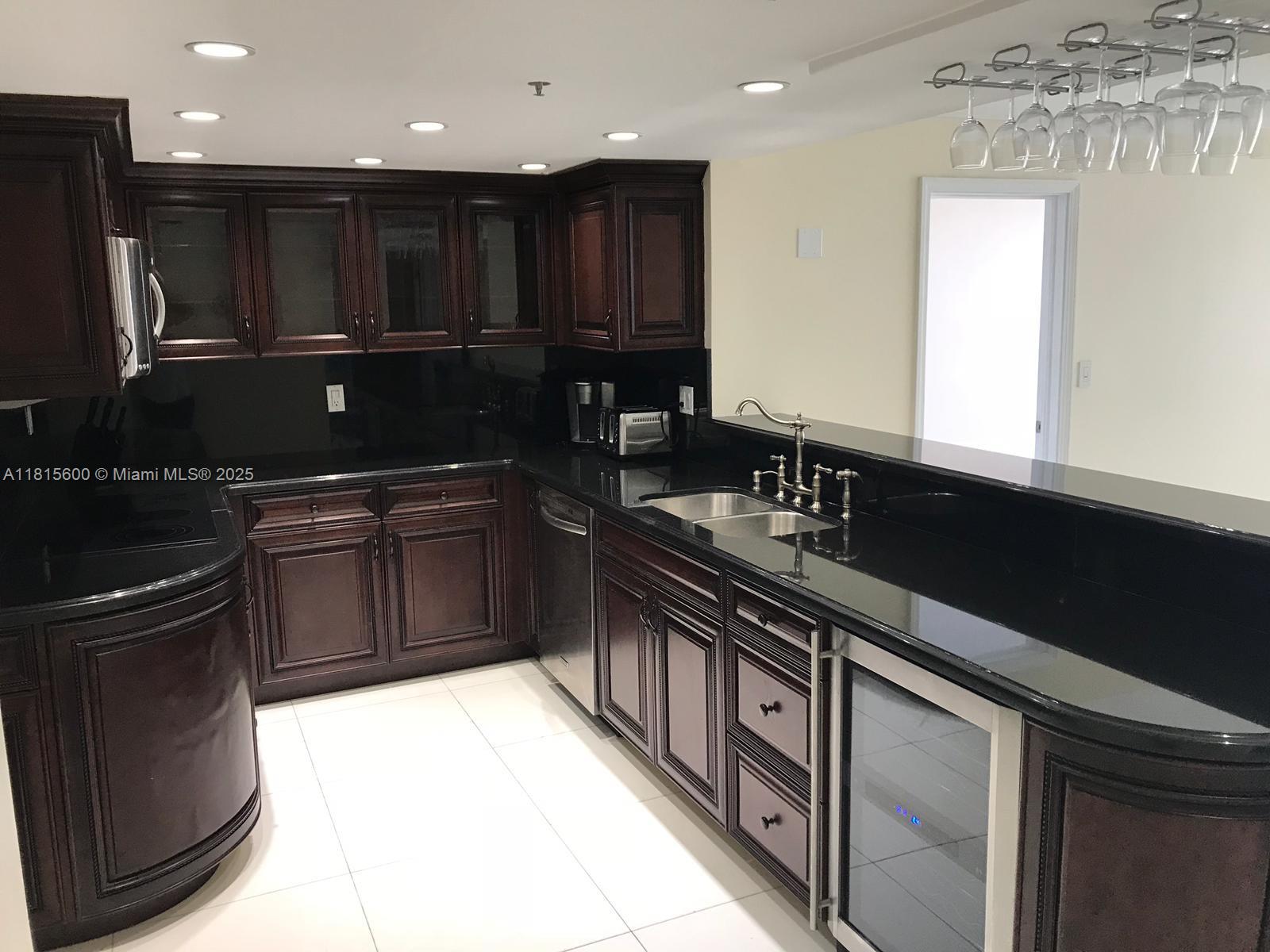 1717 N Bayshore Dr A-3646