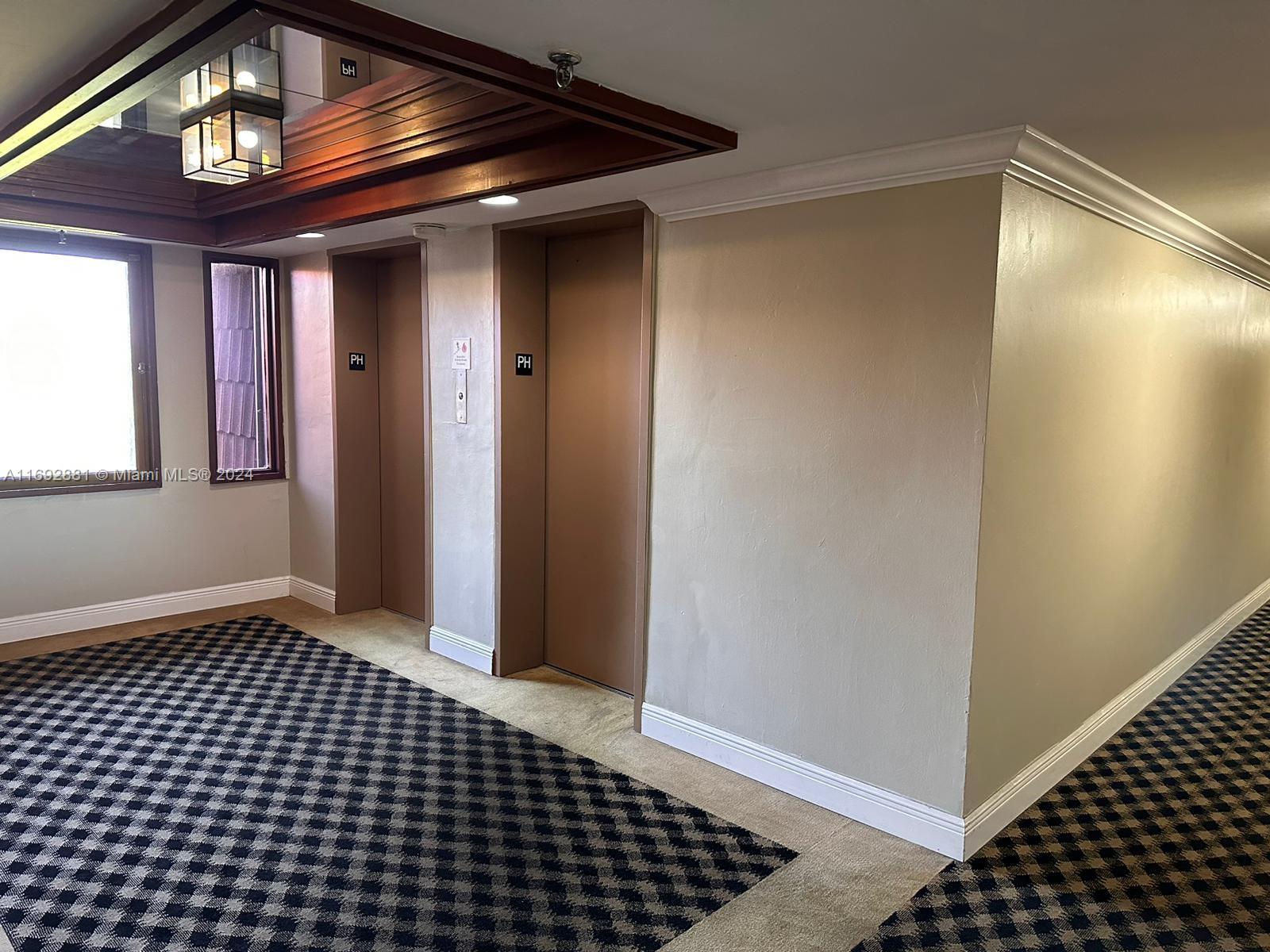 COCO WOOD CONDO - Residential