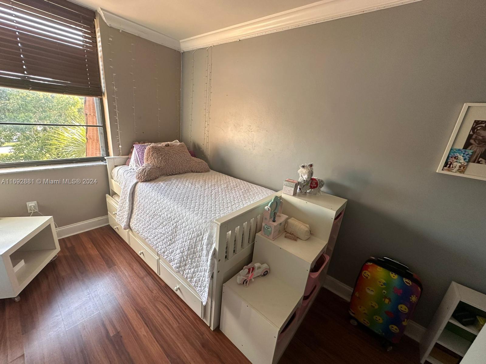 COCO WOOD CONDO - Residential