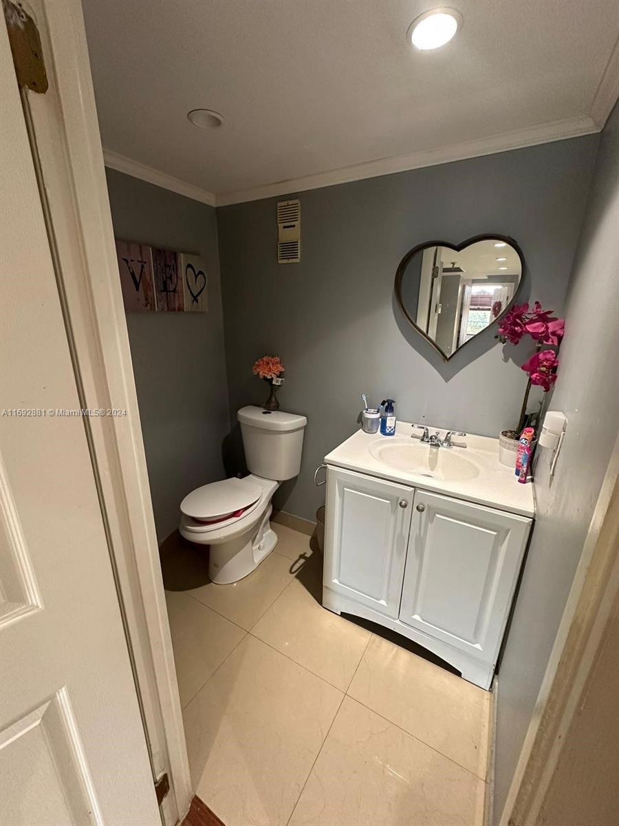 COCO WOOD CONDO - Residential