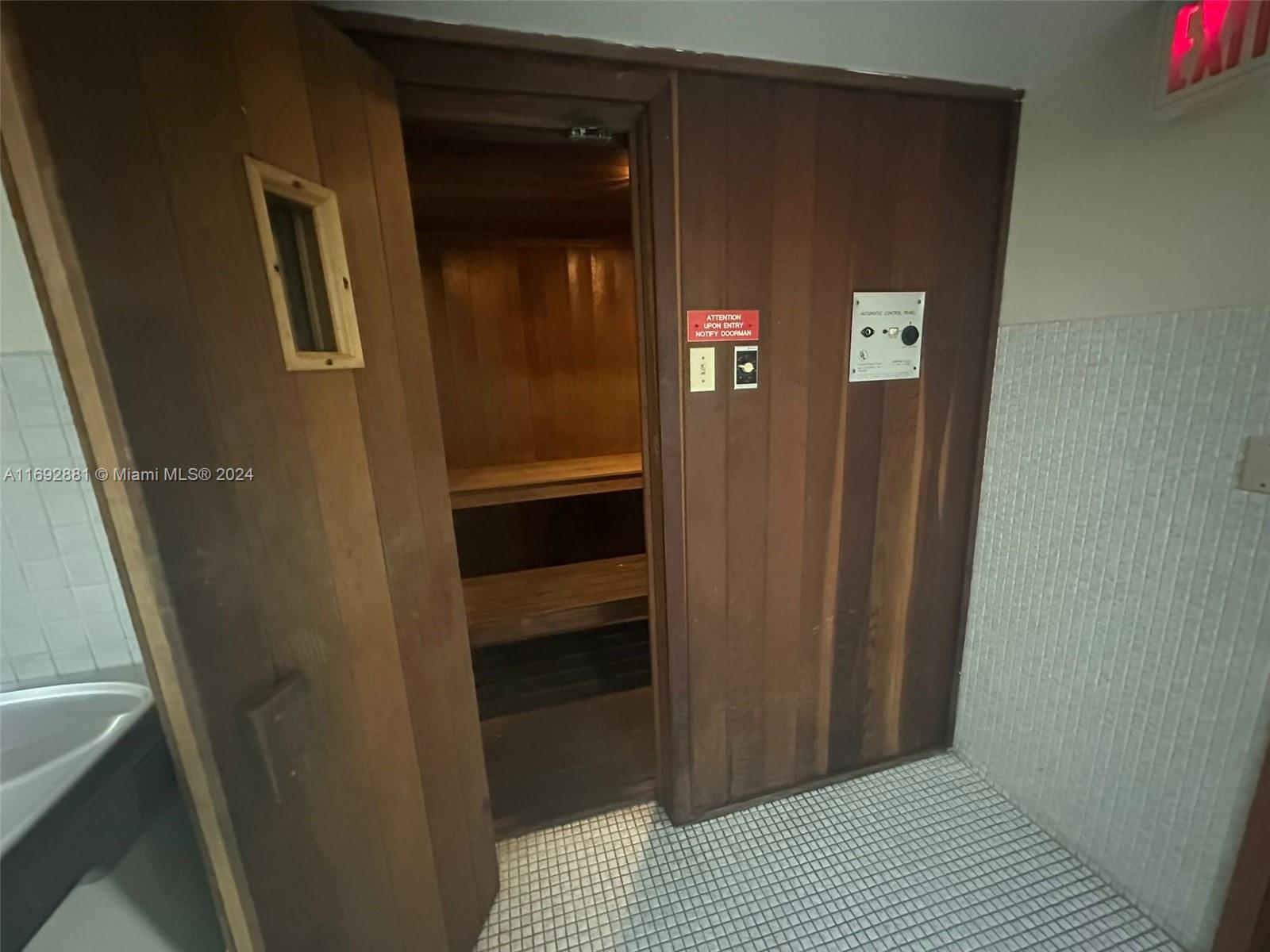 COCO WOOD CONDO - Residential