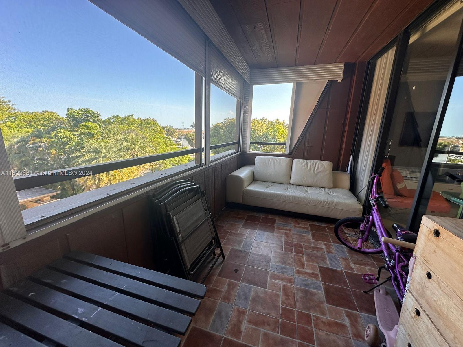 COCO WOOD CONDO - Residential