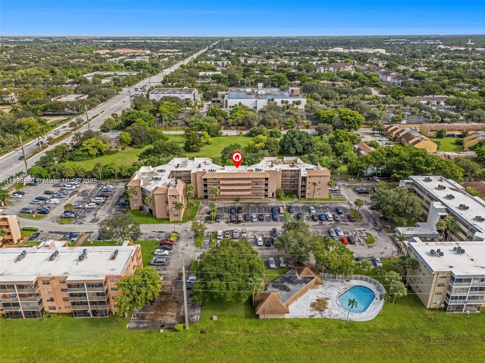 SUN RUN CONDO - Residential