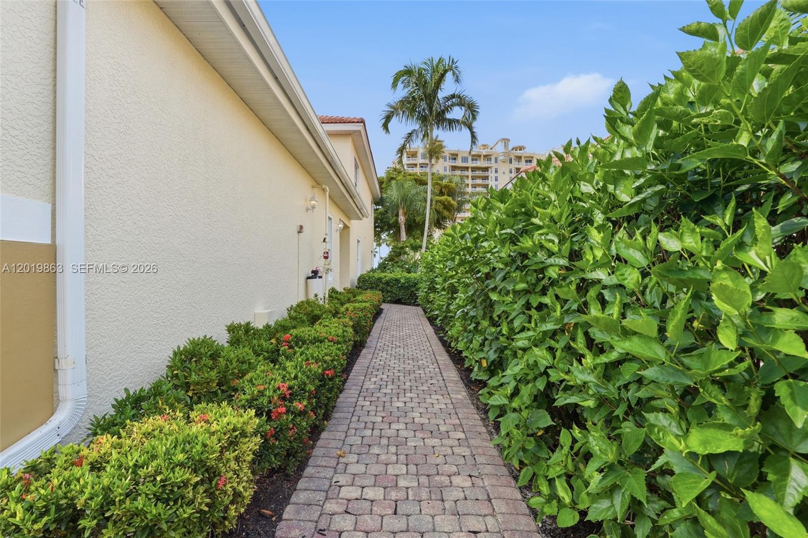 TARPON GARDENS - Residential
