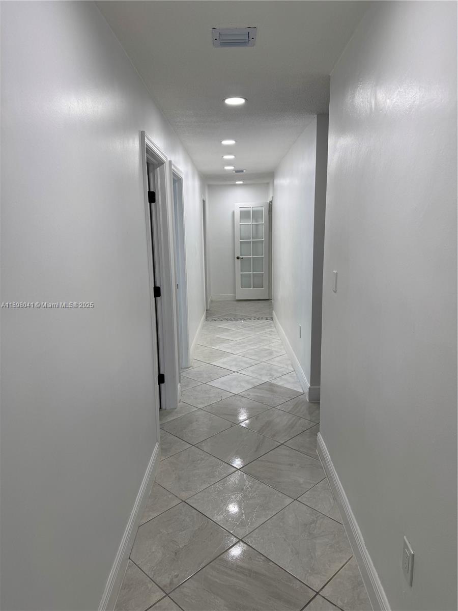 BELLCAMP MANOR - Residential Lease