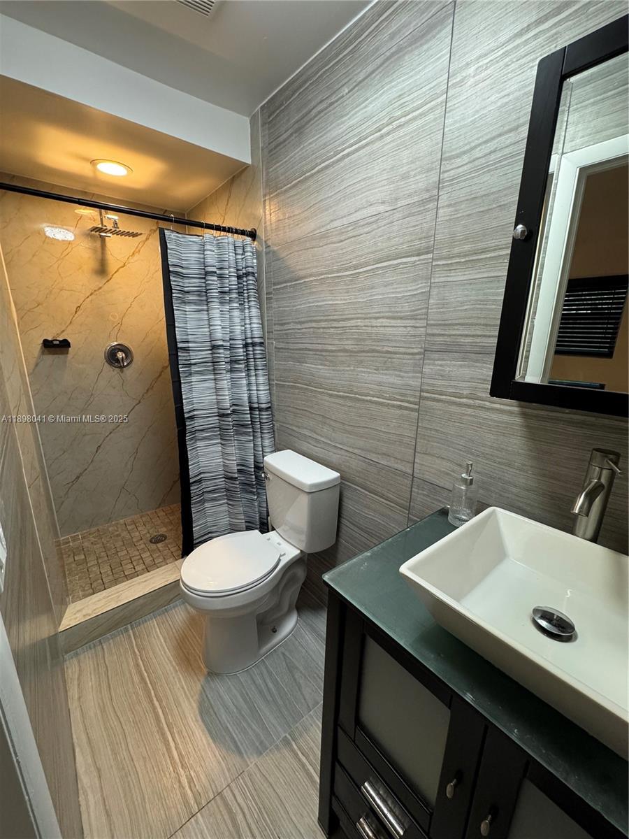 BELLCAMP MANOR - Residential Lease