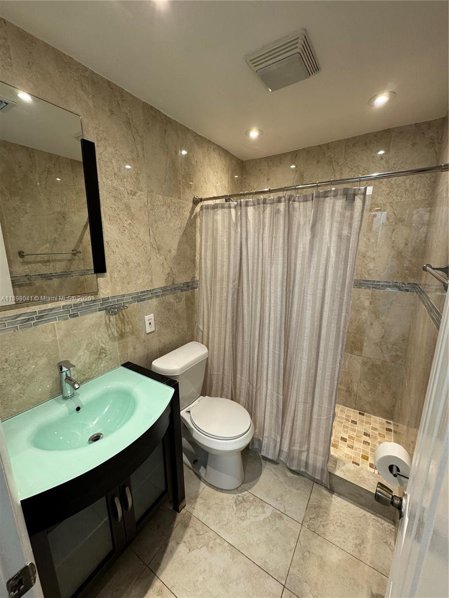 BELLCAMP MANOR - Residential Lease