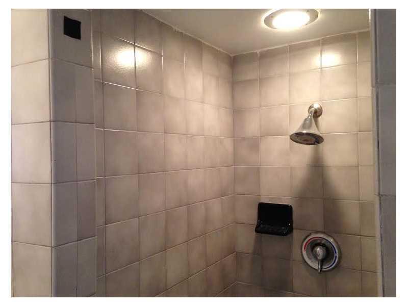 BISCAYNE SHORES CORR PLAT - Residential Lease