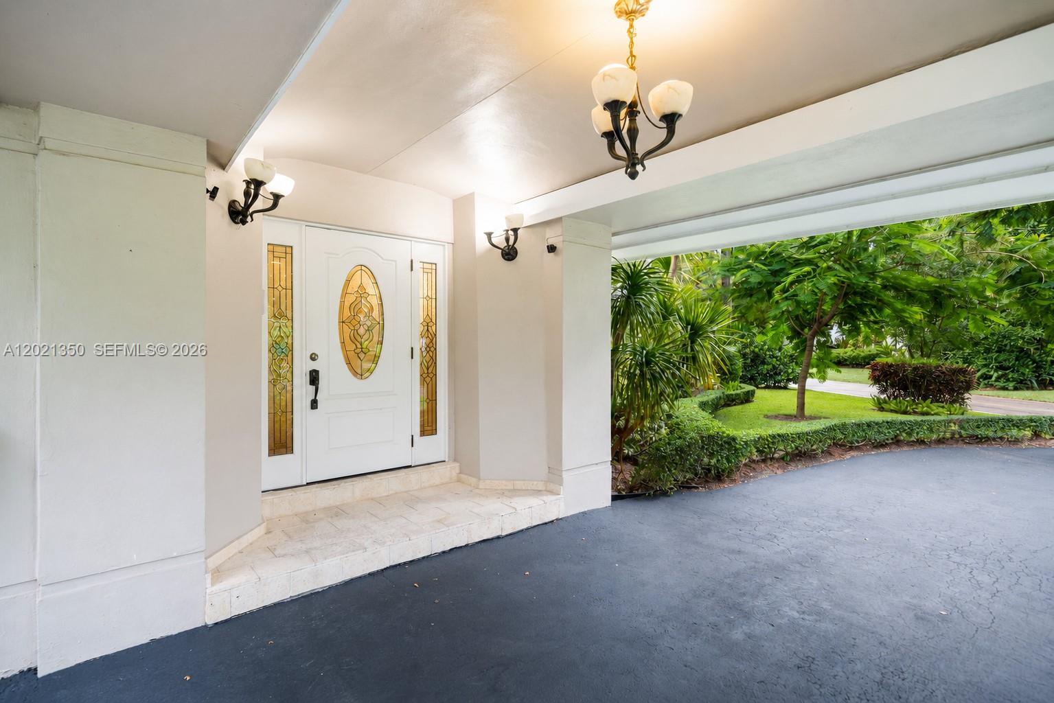 648 Sevilla Ave
