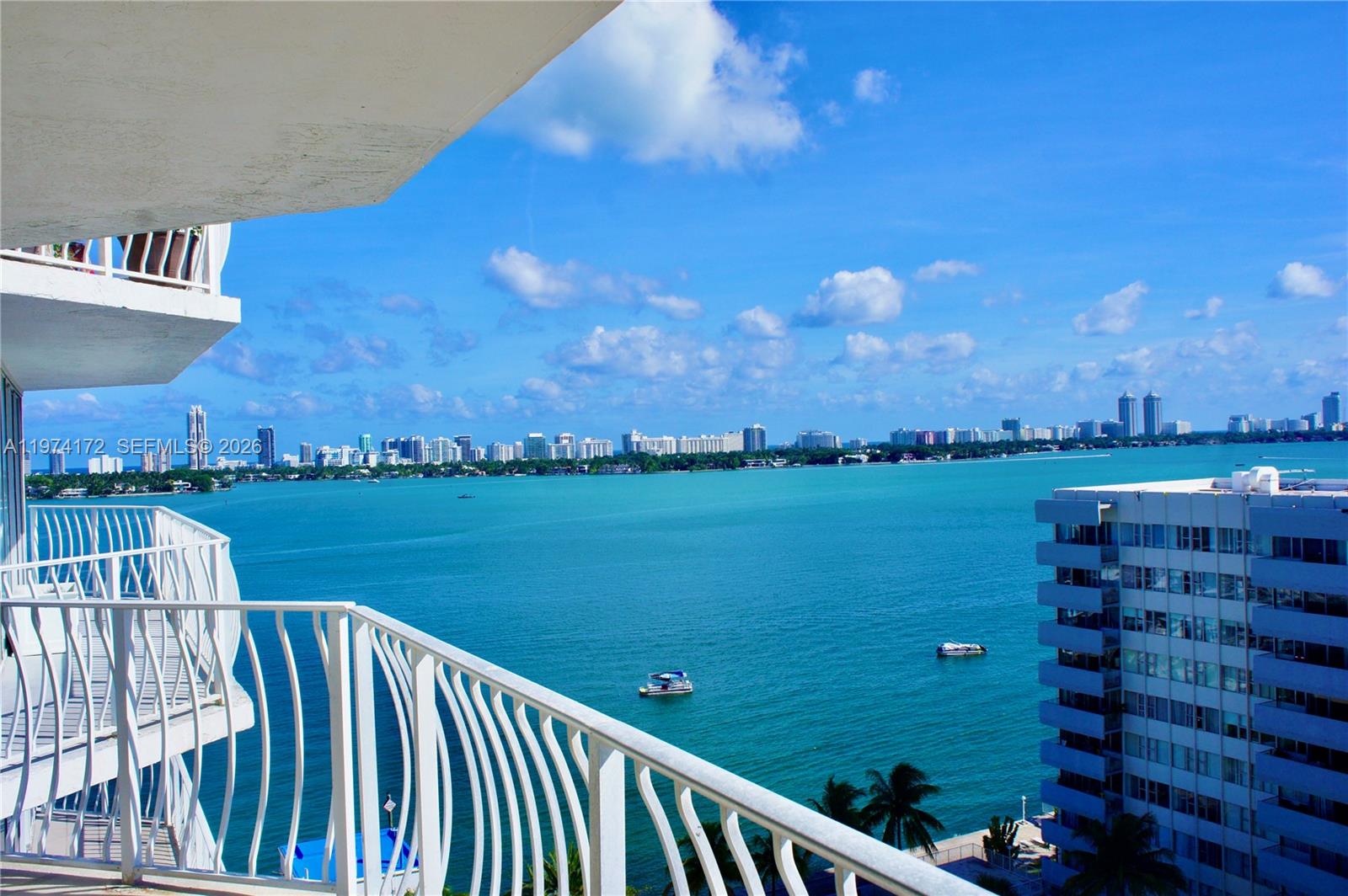 7601 E Treasure Dr 1406