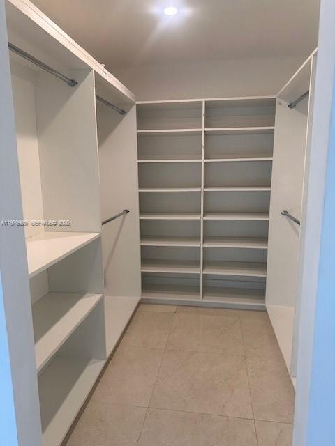 JACKSON PEACOCKS - Residential Lease