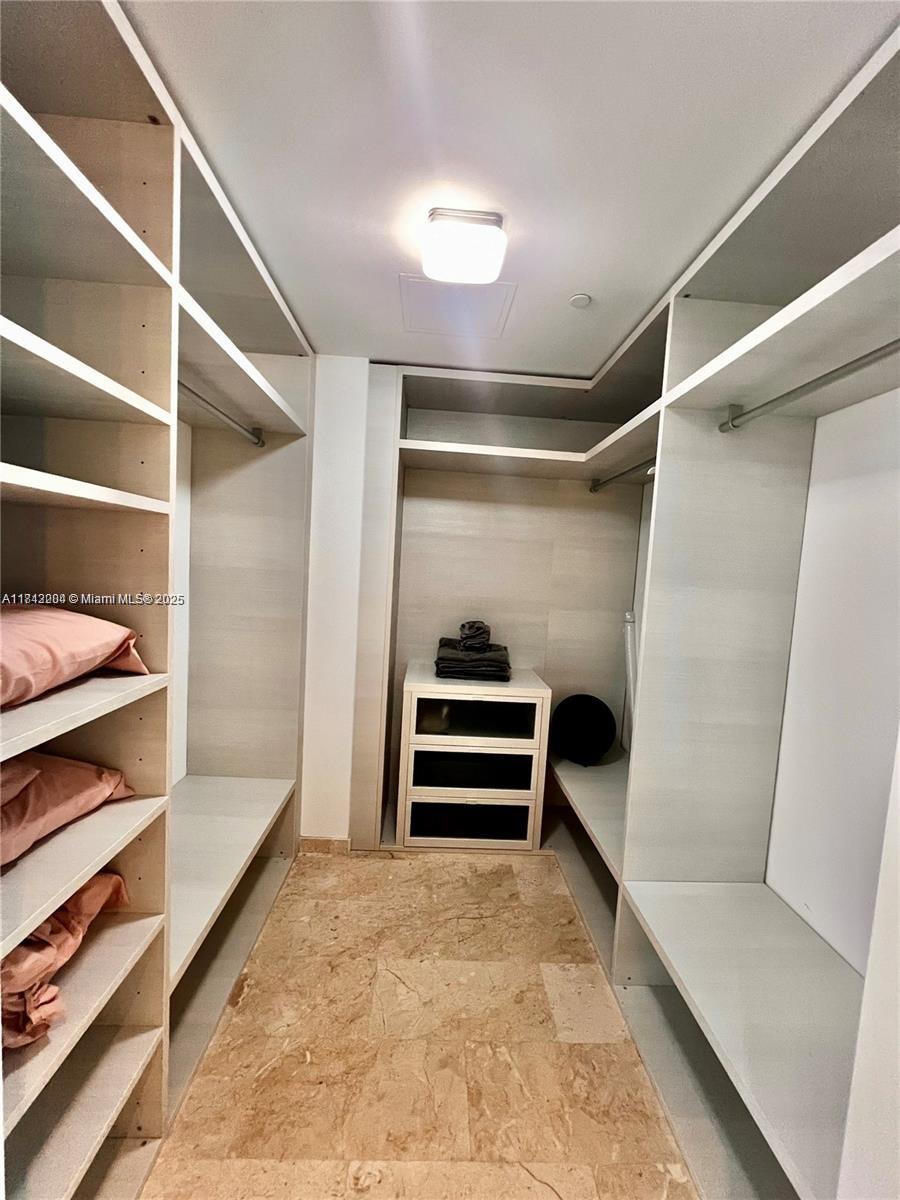 RISE CONDO - Residential Lease