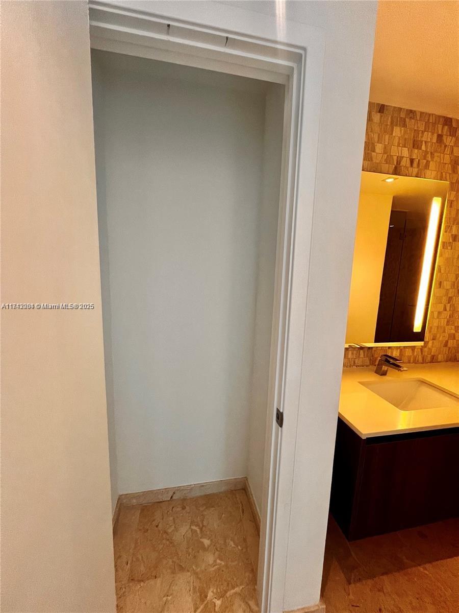 RISE CONDO - Residential Lease