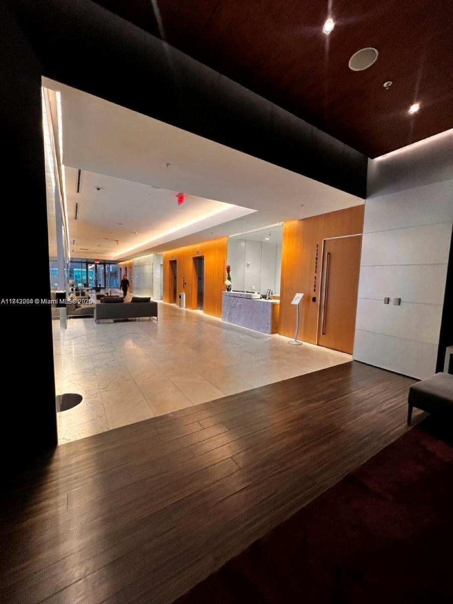 RISE CONDO - Residential Lease