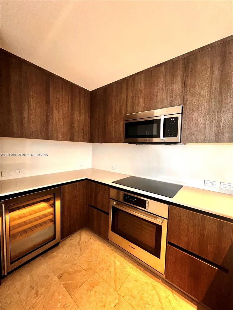 RISE CONDO - Residential Lease