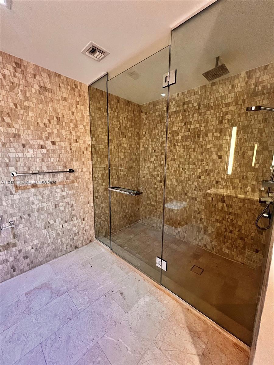 RISE CONDO - Residential Lease