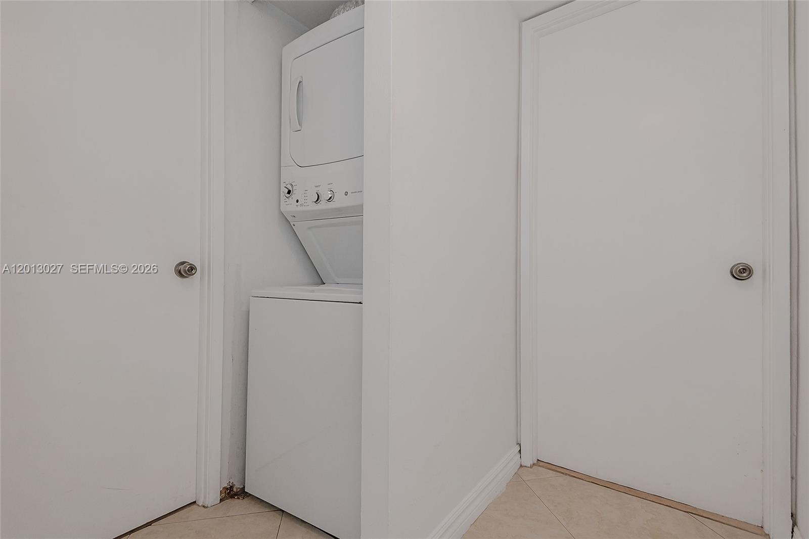 CHARTER CLUB CONDO - Residential Lease