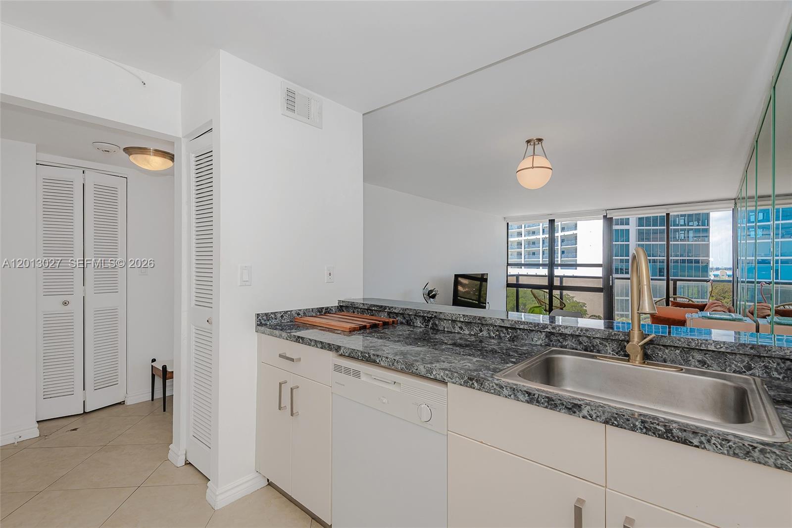 CHARTER CLUB CONDO - Residential Lease