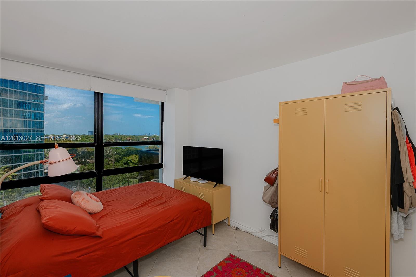 CHARTER CLUB CONDO - Residential Lease
