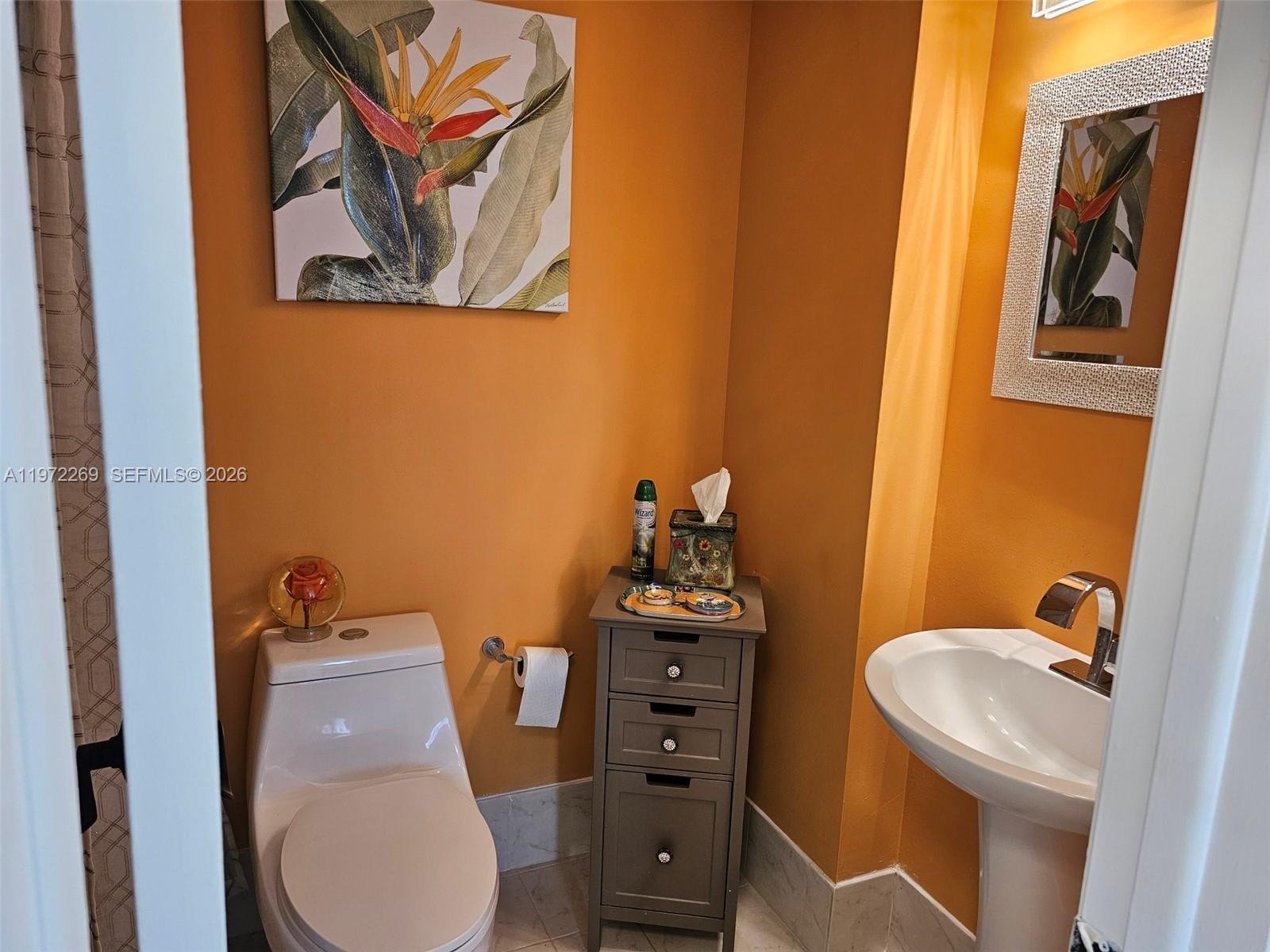 HILLCREST EAST NO 27 COND - Residential