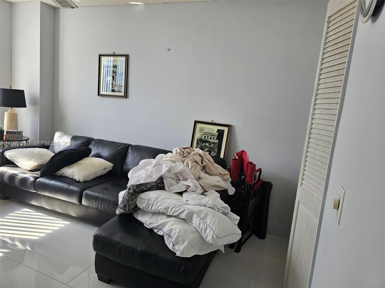 HILLCREST EAST NO 27 COND - Residential