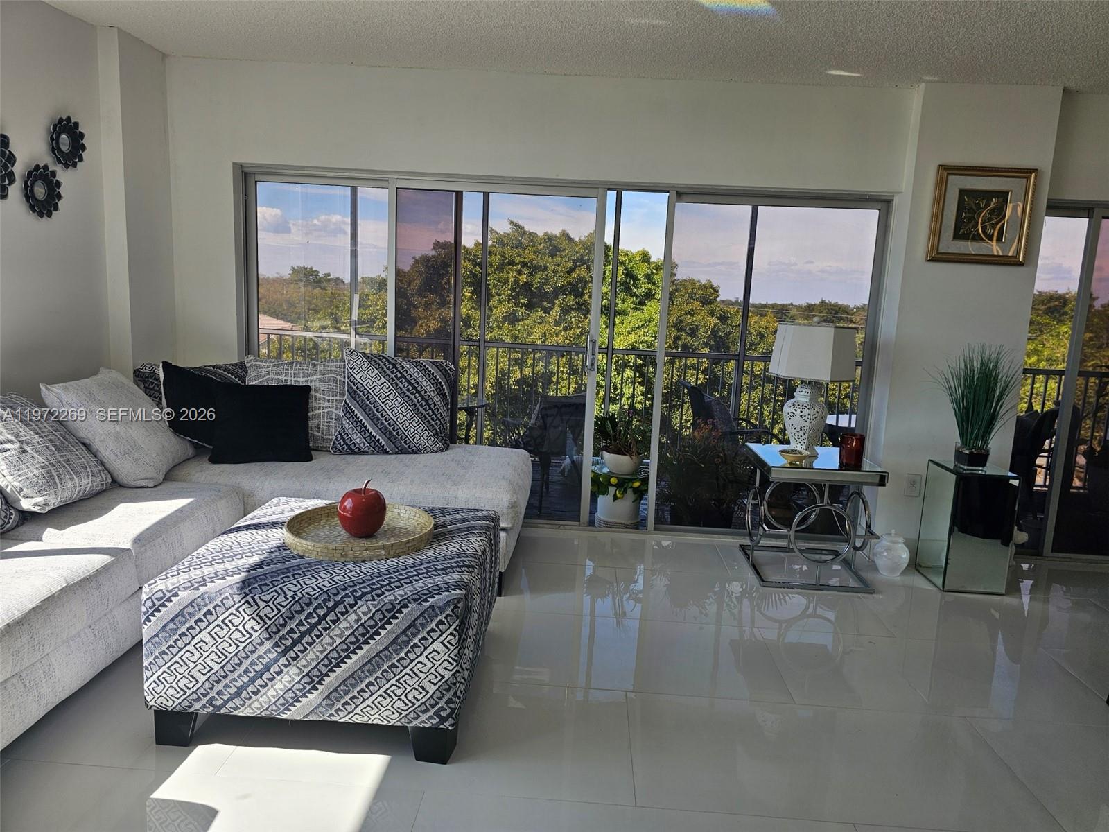 HILLCREST EAST NO 27 COND - Residential