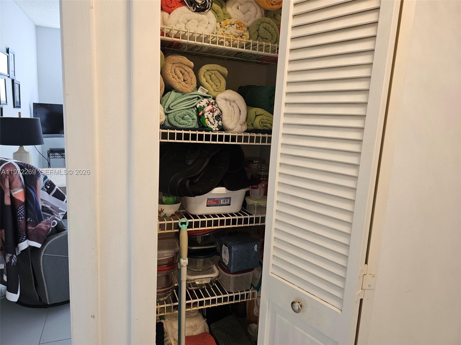 HILLCREST EAST NO 27 COND - Residential