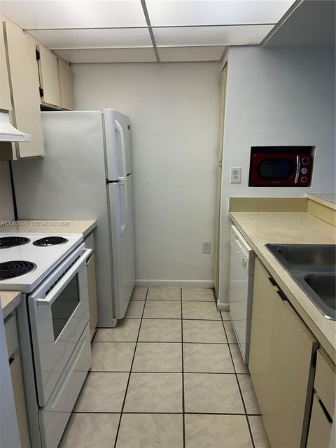 6955 NW 186th St F407 Hialeah FL 33015