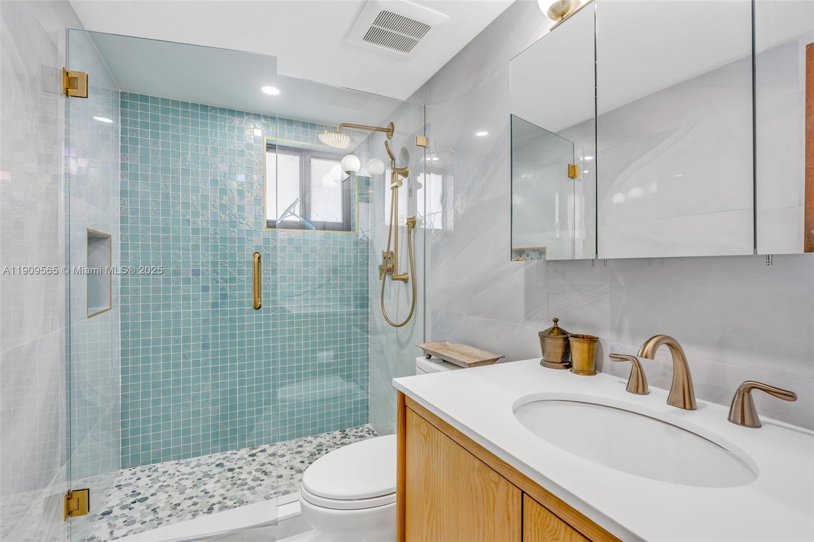 Twin Lakes - Residential