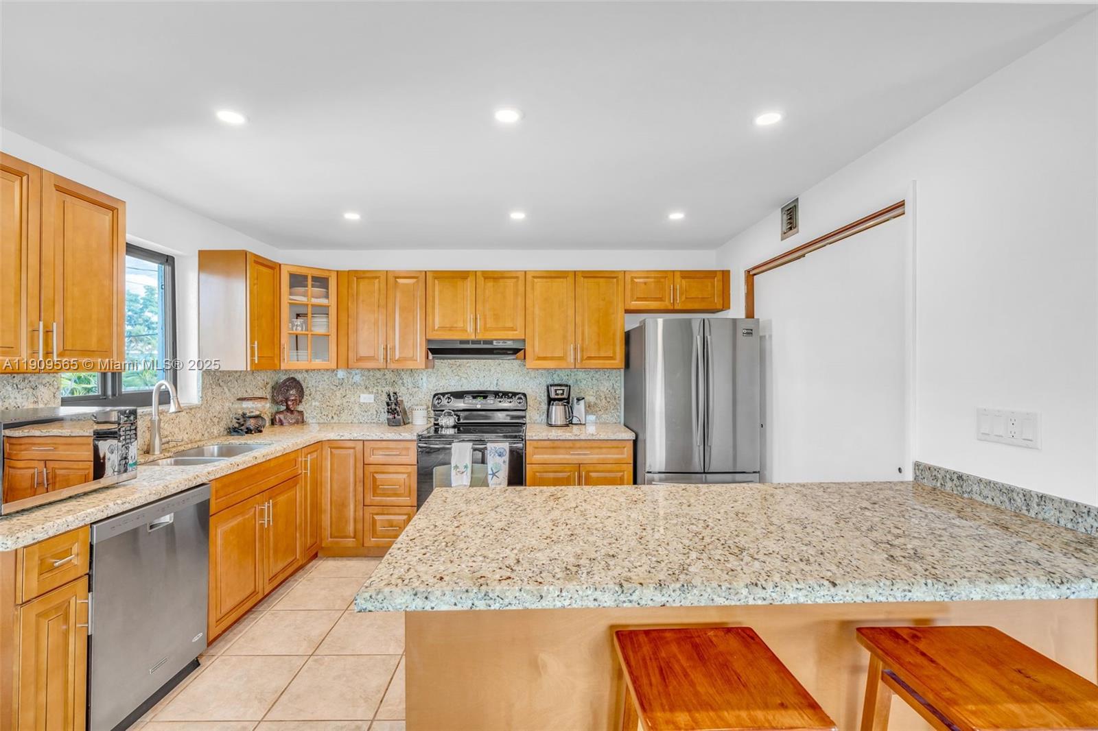 Twin Lakes - Residential