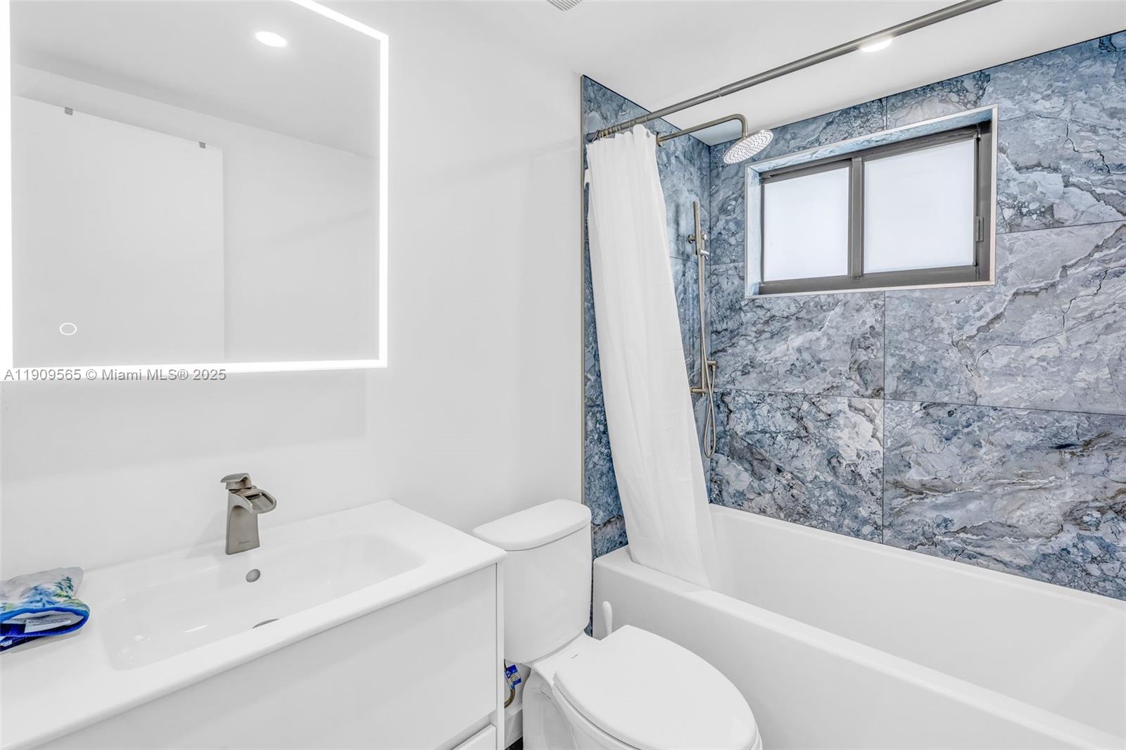 Twin Lakes - Residential