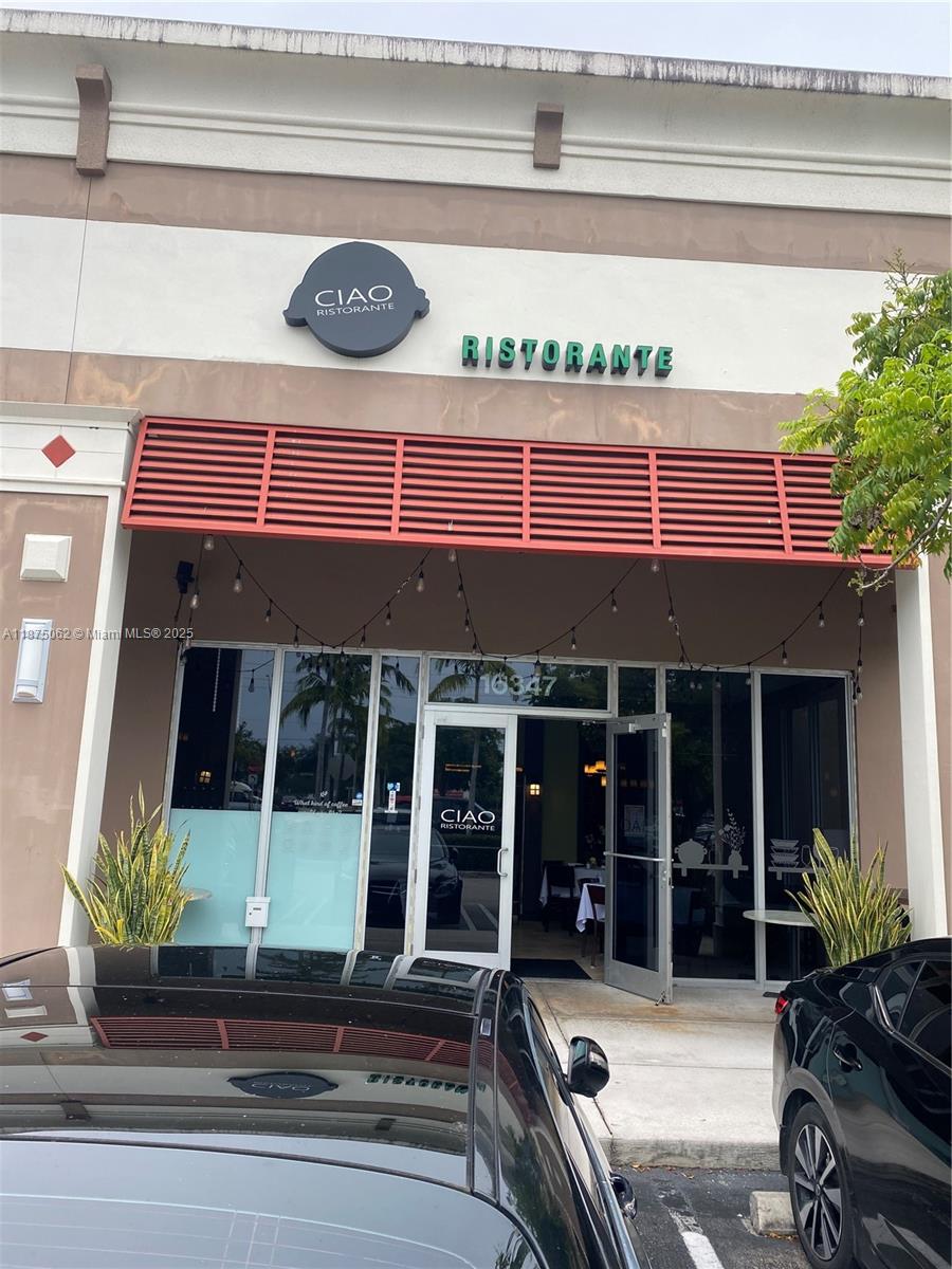 BEAUTIFUL ITALIAN RESTAURANT FOR SALE FULLY EQUIPPED, GREASE TRAK OK AND HOOD, CAPACITY 55
ACROSS FRONT NORTH KENDALL DRIVE NEXT TO LA FITNESS, SHOPPING AND BUSY STREET, PLEASE DO NOT DISTURB EMPLOYEES AND OWNER ONLY BY APPOINTMENT .