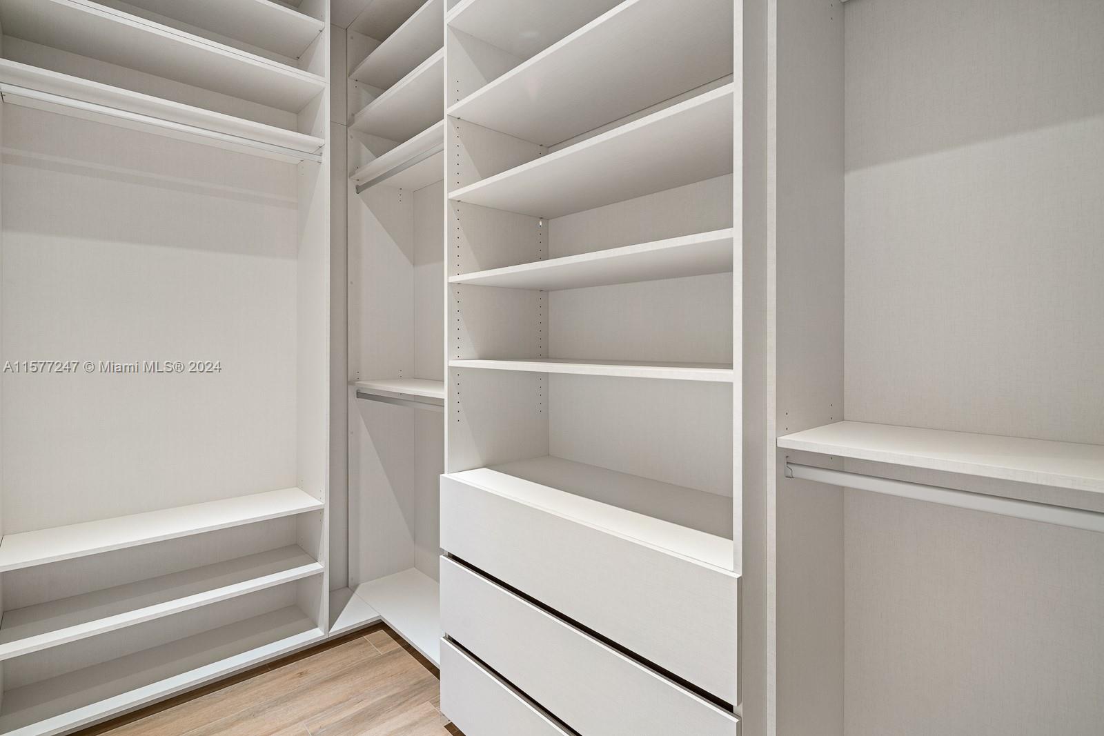 Palm Terrace - Residential