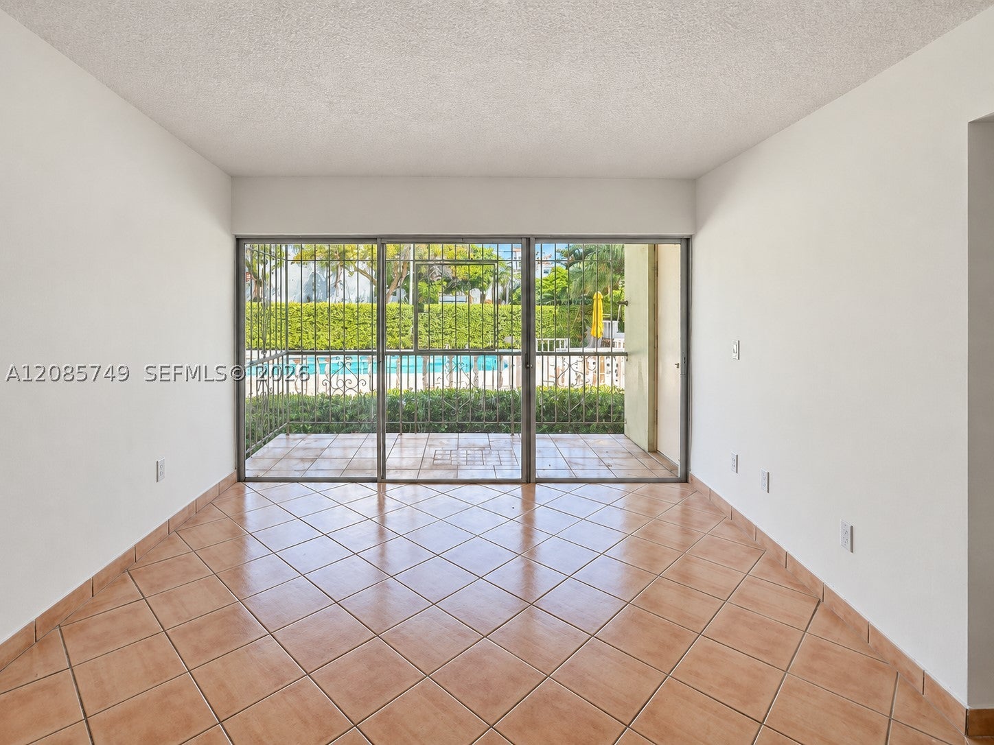 520 NE 38th St 11