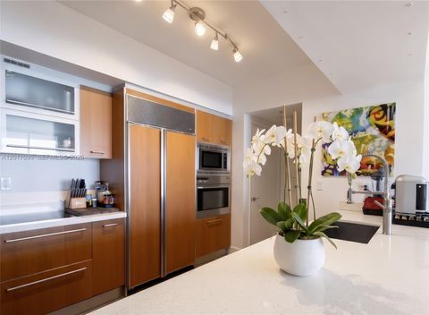 Photo of 400 Alton Rd #1709, Miami Beach, FL 33139 (MLS # A12017095)
