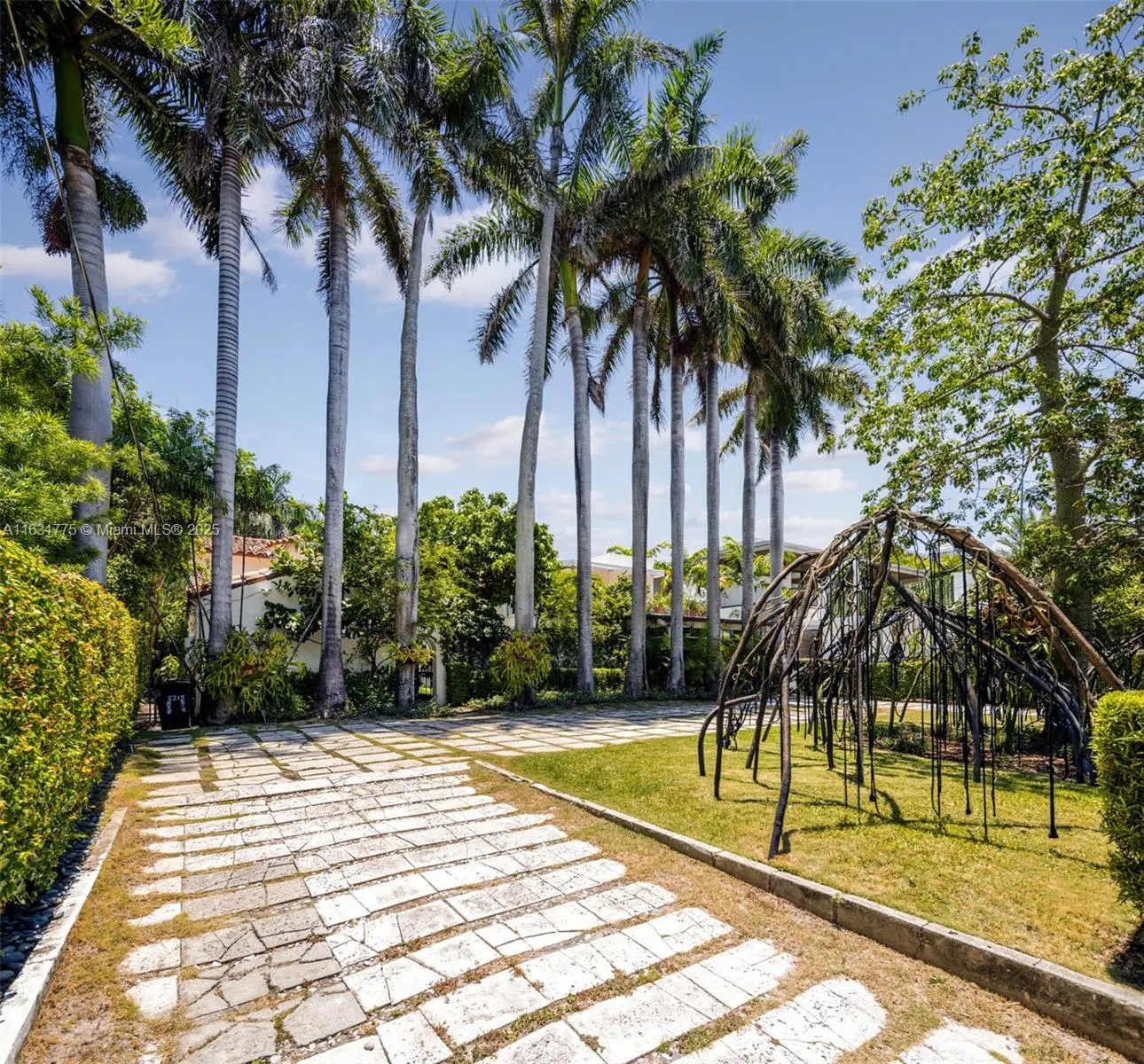 Miami Beach, Florida 33140, United States, 6 Bedrooms Bedrooms, ,5 BathroomsBathrooms,Residential,Active,48049