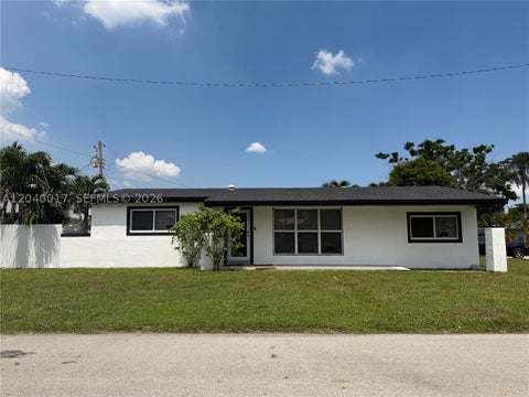 Photo of 1800 Jamaica Dr, Miramar, FL 33023 (MLS # A12040017)