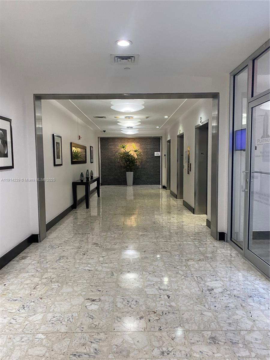 MIRADOR 1200 CONDO - Residential