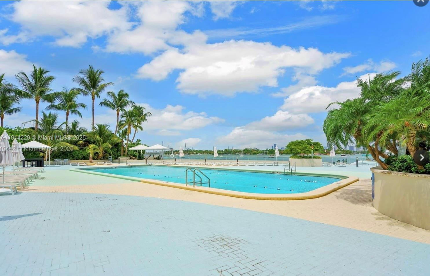 MIRADOR 1200 CONDO - Residential