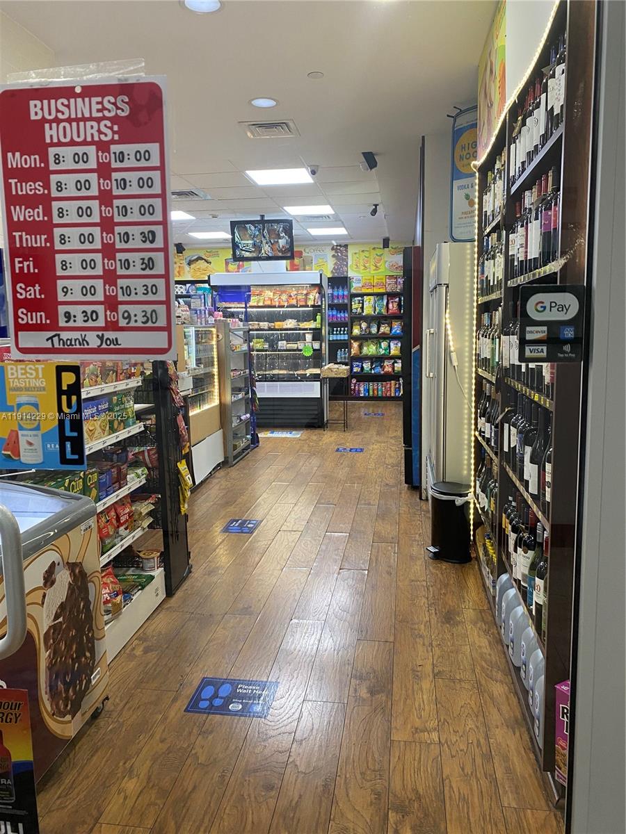 MIRADOR 1200 CONDO - Residential