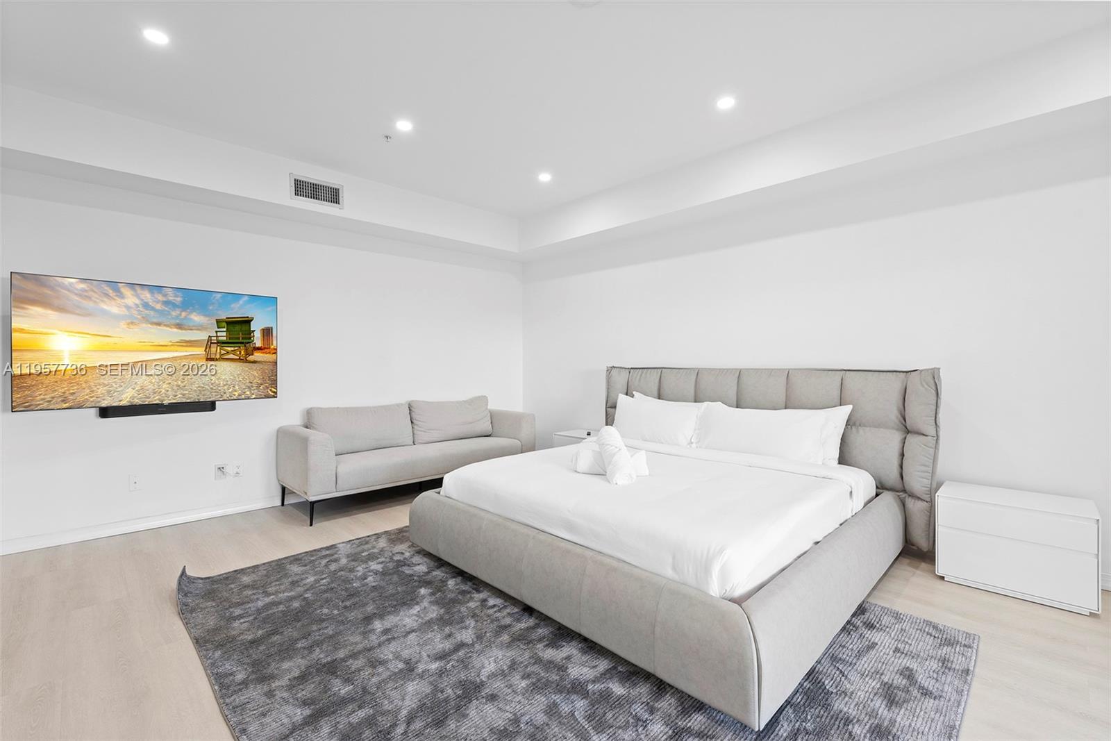 THE THS AT SUNSET HARBOUR - Residential