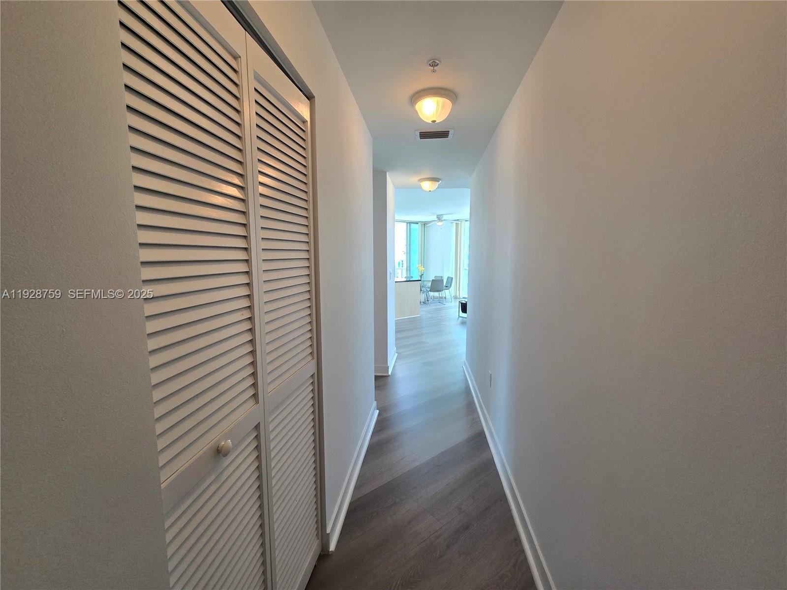 THE AXIS ON BRICKELL COND - Residential