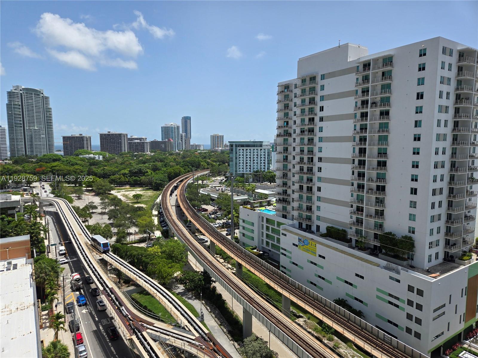 THE AXIS ON BRICKELL COND - Residential